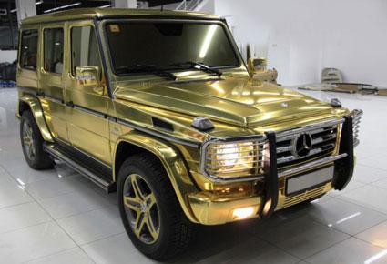 الكشف عن مرسيدس بنز G-Class الذهبية في دبي